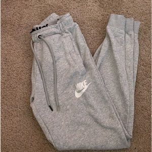 XS Heathered Grey Nike jogger sweatpants